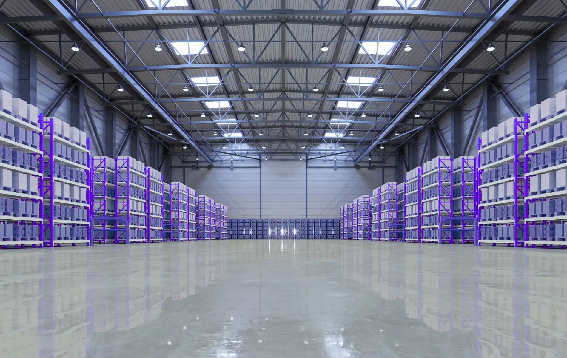 Modernes Logistikwarenhaus mit Hochregalsystemen für effiziente Lagerung