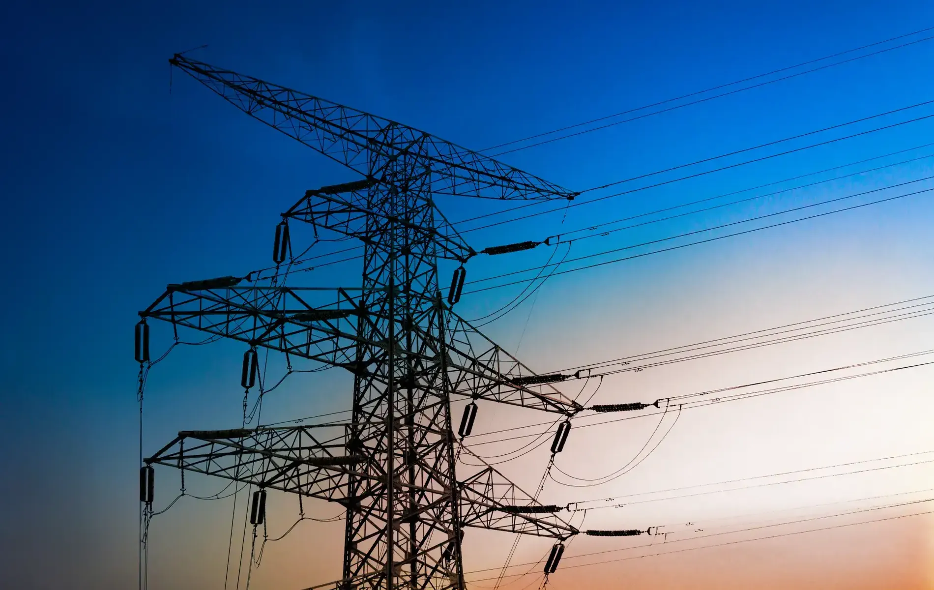 Hochspannungsleitung des elektrischen Stromnetzes