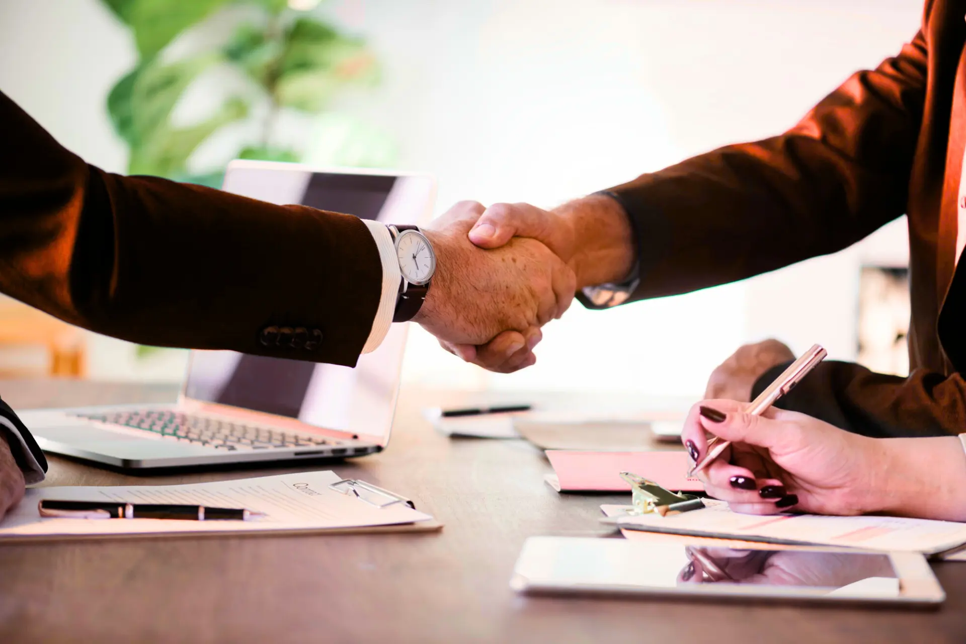 Business Process Outsourcing deals, der gerade ausgehandelt und beschlossen wurde.