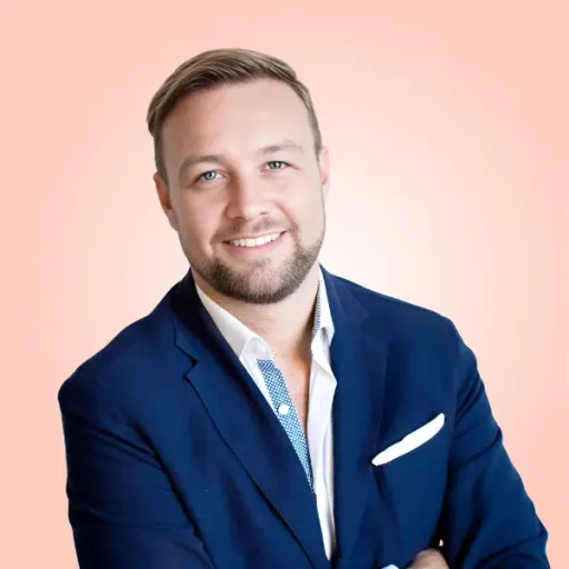 Porträt von Luc Richner, Co-CEO und Gründer von CANNAVIGIA